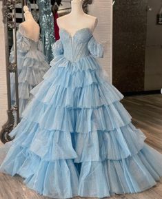 Quinceanera Ball Gown With Ruffles And Sweetheart Neckline, Quinceanera Dress With Ruffles And Sweetheart Neckline For Prom, Elegant Tulle Quinceanera Dress With Ruffles, Elegant Ruffled Ball Gown For Prom, Princess Style Gown With Sweetheart Neckline For Evening, Elegant Quinceanera Dress With Sweetheart Neckline And Ruffles, Quinceanera Dress With Ruffles And Fitted Bodice For Prom, Elegant Quinceanera Dress With Ruffles And Sweetheart Neckline, Elegant Quinceanera Dress With Ruffles In Tulle