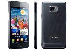 the samsung galaxy s2 is shown in this image