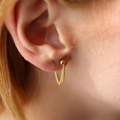 Step up your earring game for a look that's anything but ordinary! Crafted with modern chain links in 14k gold fill or sterling silver, Our La Mer Studs are sure to give you the ultimate 'cool girl' vibes! DETAILSAvailable in 14k gold fill or sterling silverEarrings drop 3/4”Hypoallergenic and waterproof 14k Gold Threader Earrings For Everyday, Sterling Silver Link Earrings For Everyday, Sterling Silver Earrings With Adjustable Chain For Everyday, Gold Hypoallergenic Threader Earrings For Everyday, Modern Everyday Link Earrings, Trendy Gold Threader Earrings For Everyday, Yellow Gold Threader Earrings For Everyday, Everyday Link Jewelry For Pierced Ears, Modern Gold Hypoallergenic Threader Earrings