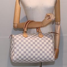 Brand: Louis Vuitton Model: Speedy 30 Color: Beige Material: Canvas Inclusions: Dust Bag / Padlock / Key×1 Dimensions: W30cm x H21cm x D17cm Serial number: DU1087 Country of origin: France Condition: AB - good condition. The Louis Vuitton Speedy 30 in Damier Azur Canvas is a classic and stylish piece, reflecting the brand’s prestigious French craftsmanship and timeless design. This elegant handbag is perfect for adding a touch of luxury to any outfit. The bag exhibits signs of pre-owned wear. Th Elegant Handbag, Louis Vuitton Speedy 30, Speedy 30, Canvas Handbags, Louis Vuitton Speedy, Branded Handbags, Chanel Bag, Gucci Bag, Louis Vuitton Bag