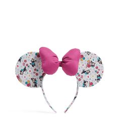 Instantly add Disney fun with happy accessories inspired by the brightest and most beloved characters. Show off your love for everyone's favorite leading lady, Minnie, with this fun headband that's sure to cause a smile. Show off your love for everyone's favorite leading lady, Minnie, with this fun headband that's sure to cause a smile. Vera Bradley Outlet Women's Disney Minnie Mouse Ear Hair Headband in Playful Figaro Sling Backpack Purse, Diy Disney Ears, Disney Minnie Mouse Ears, Vera Bradley Disney, Ideas For Presents, Minnie Mouse Ears Headband, Beautiful Beaded Jewelry, Headband Women, Diy Disney