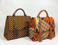 Африканские принты и джинсовые сумки Анкара ручная сумк�а - Etsy Украина African Purse, African Print Bags Handbags, Ankara Laptop Bags, African Bags Handbags Ankara, Fabric Bag Design, African Print Bags Totes, Ankara Bags, Leather Work Bag, Statement Handbag