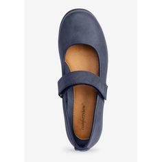 This fabulous, streamlined leather-like flat combines timelessness with wear-now style. Classic Faux Leather Flats, Closed Toe Shoes, Mary Jane Flats, Casual Shoes Women, Platform Heels, Womens Flats, Mary Janes, Fitness Fashion, Casual Shoes