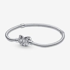 Tell your spring story and be inspired by the season of transformation with our sterling silver Pandora Moments Butterfly Clasp Snake Chain Bracelet. Cut-out and raised heart details and sparkling bead-set round brilliant-cut clear cubic zirconia give depth and dimension to the butterfly's wings. Style up to 18 charms on the bracelet and carry spring moments with you wherever you go. Pair it with other sterling silver pieces, like our Blue Butterfly Hoop earrings. - Pandora Moments Butterfly Clasp Snake Chain Bracelet - Sterling silver / Cubic Zirconia / Clear - Sz. 6.3 in Earrings Pandora, Butterfly Hoop Earrings, 18th Bday, Snake Chain Bracelets, Mesh Bracelet, Bead Set, Pandora Bracelet, Silver Pieces, Blue Butterfly