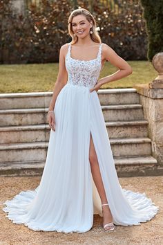 Sophia Tolli Wedding Dress Sophia Tolli: Y3105 - Piper Soft Skirt, Bling Wedding Dress, Sophia Tolli, Civil Wedding Dresses, Wedding Dress Chiffon, Wedding Dress Fabrics, Modern Beach, Yes To The Dress, Colored Wedding Dresses