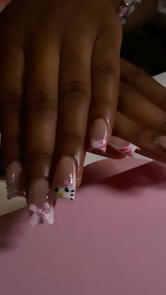 hello kitty nail inspo pink 2024 Nail Designs With Hello Kitty, Pink Almond Nails Hello Kitty, Pink Nail Ideas Short Nails, Cute And Simple French Tip Nails, Valentines Nails Beginners, Nails Almond Hello Kitty, Painted Hello Kitty Nails, Back To School Nails Hello Kitty, Cute Pink Nails Square