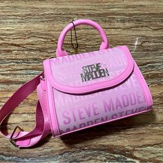 Steve Madden Bag Pink Logo Crossbody Handbag Brand: Steve Madden Size: One Size Color: Pink Condition: Brand New With Original Tags Same Day Shipping Via Usps Apperal Fashion, Expensive Purses, Steve Madden Backpack, Plaid Purse, Trendy Purses, My Style Bags, Steve Madden Purse, Luxury Bags Collection, Girly Bags