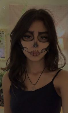 Make Up For Halloween Ideas, Beautiful Halloween Costume, Grunge Halloween Costume, Makeup Looks Halloween, Skull Halloween Makeup, Skeleton Face Paint, Halloween Maquillaje, Pelottava Halloween