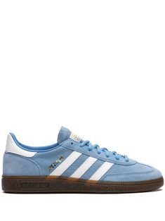 Light Blue Sneakers, Adidas Handball Spezial, Adidas Handball, Perfect Sneakers, Light Sneakers, Adidas Spezial, Adidas Outfit, Sneakers Blue, Blue Sneakers