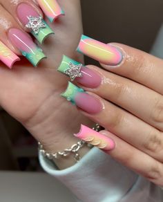 Bright Colors Nails Acrylic, Squared Summer Nails, Summer Birthday Nail Ideas, Long Square Nails Design Ideas Summer, Pink Square Nails Design, Cute Square Nail Designs, Nail Designs Vacation, Braider Nails, Nails Coffin Short