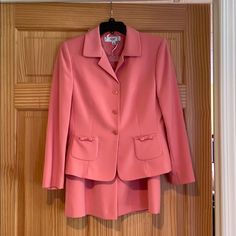 Never Worn Spring Formal Skirt Suit With Pockets, Fitted Skirt Suit With Pockets For Spring, Classic Spring Skirt Suit With Pockets, Skirt And Blazer Set, Suit Skirts, Le Suit, Blazer Set, Skirt Sets, Skirt Set