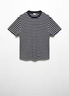 条纹棉质T恤 - 男式 | MANGO 女士中国官网 Stripe Print, Light Fabric, Cotton Tshirt, Cotton Fabric, Mens Tshirts, T Shirt, How To Wear