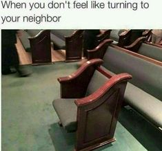 a row of chairs sitting next to each other on top of a carpeted floor