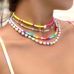 Handmade Choker. 4 different styles Trending Diy Jewelry, Trending Summer Jewelry 2024, Trendy Necklaces 2023, Trendy Neckless, Hippie Jewelry Diy, Choker Ideas, Fimo Necklace, Preppy Necklaces, Summer Choker