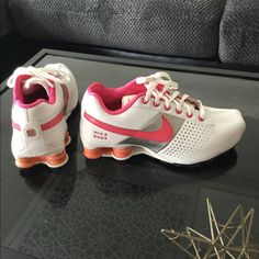 Brand New Nike Shox Without Box Very Rare (2010) Pink And White With Orange Shoxs Size 3.5 Chart Says Equivalent To A Woman’s Size 5 But For Reference I’m A Size 5.5/6 In Woman’s And These Fit Perfect Nike Vapormax Women, Womens Nike Shox Shoes, Nike Shox Black, Nike Shox Martine Rose, Nike Shox For Women, Nike Shox Shoes, Nike Shox Nz, Nike 270, Diy Jar