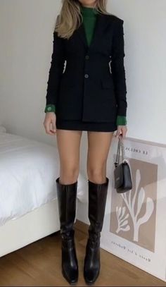 Clueless Winter Outfits, Elegant European Fashion, Preppy Black Outfit, Secretary Outfits Aesthetic, Classy Preppy Outfits, Wardrobe Tips, Outfits Chic, Nice Style