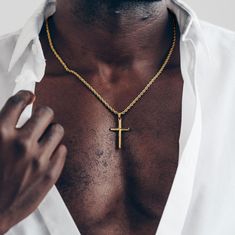 Gift idea Complete your perfect look with the 18k gold cross necklace made of stainless steel from Vielring. The beautiful cross necklace men belongs to our necklaces category. The perfect gift for you or one of your loved ones.♡ ∙Within Germany, shipping is free and will be dispatched within one working day∙ * Material: High quality solid stainless steel * 18k gold plated ∙rustproof and waterproof!∙ * Length: 55cm, 50cm * Pendant size: 4 cm x 2 cm * Chain width: 3 mm * Finish: Stainless Steel * Gold Cross Necklace Men, Cross Necklace Men, Cross Pendant Men, Cross Necklace Gold, Mens Cross Necklace, Silver Cross Necklace, Beautiful Cross, Necklace Men, Gold Cross Necklace