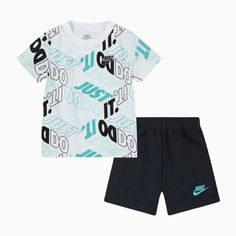 nike-kids-just-do-it-block-aop-set-66j129-023 Colorful Branding, Baby Nike, Nike Tracksuit, Converse New, Adidas Tracksuit, Sweatpants Shorts, Nike Tech, Nike Kids, Shorts With Tights