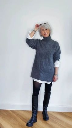 Best fall outfits for 60 year old woman: casual weekend style, office wear, and party chic - Women Styles Club Fashion 60 Year Old Women, Classy Edgy Outfits, Outfits For Women Over 60 Casual, Stylish Older Women Over 60, Fashion For Women Over 60 Outfits, Fall Fashion Edgy, 40 Year Old Womens Fashion, Casual Weekend Style, 60 Year Old Woman