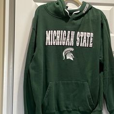 New Without Tags Michigan State Spartans Hoodie Embroidered Size Xl Sports Fan Hoodie With Long Sleeves, Team Logo Hoodie For Fall In Fan Apparel Style, Team Logo Hoodie For Fall Fan Apparel, Team Logo Hoodie For Fall, Sporty Long Sleeve Mascot Sweatshirt, Fall Season Fan Gear Hoodie, University Logo Cotton Sweatshirt Fan Gear, Fan Apparel Hoodie With Embroidered Logo, University Logo Cotton Sweatshirt For Fan Gear