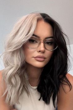 Hair Dye Inspo – Blonde Highlights Hair Color For Brunettes Light Brown Hair - davidreed.co Basketball Hairstyles, Split Hair, Dyed Hair Inspiration, Women's Hairstyles, Pretty Hair Color, Women's Basketball, Edgy Hair, Dye My Hair