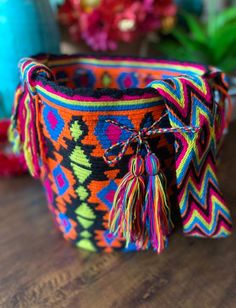 Colombian Crossbody Handmade Wayuu Bag. Colorful Mochila. - Etsy Green Beaded Bracelets, Wayuu Bag, One Bag, Hearts Desire, Crochet Techniques, Shoulder Purse, The Source, Gold Charm, Cross Body Handbags