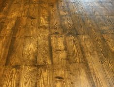 an image of wood flooring that looks like it has been cleaned