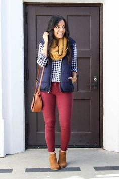 Blue Vest Outfit, Mode Tips, Fall Vest, Flannel Outfits, Blue Vest, Navy Gingham, Gingham Shirt