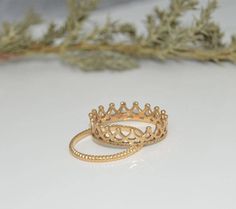 Crown ring in 10k gold made out of solid 10k yellow white or pink gold is a beautiful significal ring for you or for your loved one. Perfect gift for: Bridesmaid, best friend, mother's day anniversary and many more meaningful occasions. Plus it's stylish and inexpensive best price on the market for 10K solid gold anchor ring. Ring comes in sizes Us 4-10 and designed to fit your finger perfectly and comfortably. PROUDLY MADE IN USA! LITTLE ABOUT HOW IT'S MADE... We only use finest 10k solid gold Rose Gold Crown Ring, Gold Crown Ring, Dainty Gold Band, Princess Crown Ring, Jewelry Princess, Crown Ring Princess, Heart Shaped Diamond Ring, Jewelry White Gold, Ring Crown