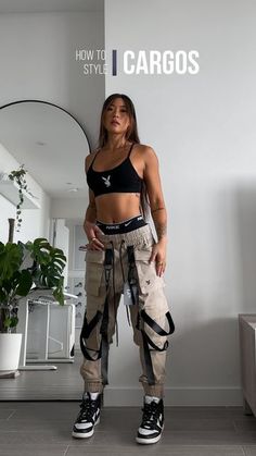 Concert Outfit Edgy, Jennifer Chong Outfits, Dancer Clothes, Rolling Loud Outfits Miami Women, Dancing Outfit, Baddie Fashion Outfits, Sport Outfits Women, Dancer Style Outfits, Streetwear Clothing