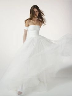 Vera Wang Wedding Dress Vera Wang: Honorata Bustled Wedding Dress, Wedding Dress Vera Wang, Wedding Dress Skirt, Vera Wang Bridal, Wedding Dresses Vera Wang, Layered Tulle Skirt, Vera Wang Dress, Princess Wedding Dress, Evening Dresses For Weddings