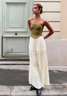 Mode Coachella, Low Rise Maxi Skirt, Stile Boho Chic, Europe Outfits, Italy Outfits, Looks Street Style, Hozier