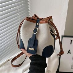 SPECIFICATIONSBrand Name: KUROYABUHandbags Type: Shoulder BagsTypes of bags: Shoulder & HandbagsMain Material: PolyesterLining Material: PolyesterShape: BucketPlace Of Origin: GUANG DONG ProvincePlace Of Origin: GUANG DONG ProvinceOrigin: Mainland ChinaCN: GuangdongHardness: SOFTPattern Type: PatchworkInterior: Interior Zipper PocketExterior: NONEOccasion: VersatileClosure Type: No ZipperGender: WOMENStyle: CasualModel Number: 89d496Number of Handles/Straps: Single Chic Crossbody Bag, Retro Purse, Handbags Fashion, Underarm Bag, Wedding Bag, Crossbody Bag Women, Elegant Red, Handbag Wallet, Bag Canvas