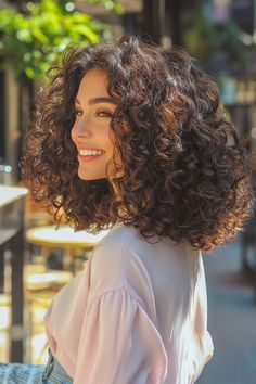 Best Products For Curly Hair, Products For Curly Hair, Tiny Hair, Face Photography, Beautiful Shorts, Short Curly Hair, Style At Home, Hair Transformation, Best Products