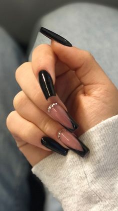 Black Engagement Nails Ideas, Black Snd White Acrylics, Best Acrylic Nails Black, Dark Prom Nails, Coffin Nail Ideas Black, Black Elegant Nails Classy, Acrylic Nails Ideas Black, Black Nails With Accent, Easy To Hide Tattoos