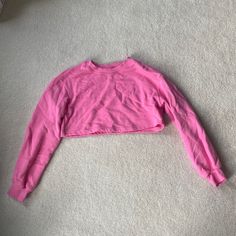 Shein Cropped Sweatshirt Only Worn Once. Cute And Bright Bubblegum Pink Color! Tag Was Ripped Out Since It Was Itchy But It Was A Size Small. As You Can See In The Picture It Is Cropped Right Below The Bust Line. Almost Brand New Condition. Casual Pink Long Sleeve Cropped Sweater, Casual Long Sleeve Pink Cropped Sweater, Pink Crew Neck Crop Top For Fall, Fall Pink Crew Neck Crop Top, Pink Relaxed Fit Crop Top With Crew Neck, Pink Long Sleeve Crop Top Casual Style, Basic Long Sleeve Cotton Crop Top, Pink Long Sleeve Casual Crop Top, Casual Pink Cropped Sweater