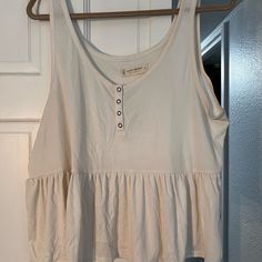 Size Xl Lucky Brand Cream Tank Top. Snap Buttons At The Top And A Flowy Bottom, Perfect For Summer! Never Worn! Casual Cream Tank Top For Everyday, Cream Tank Top, Shirt Diy, T Shirt Diy, Lucky Brand, The Top, Tank Top, Womens Tops, Tank Tops