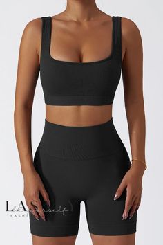 Solid Color Compression Sports Bra In Seamless Fabric, Stretch Solid Color Short Sports Bra, Solid Stretch Sports Bra, Black Non-stretch Activewear For Gym, Black Seamless Summer Activewear, Seamless Athleisure Activewear Without Elasticity, Seamless Short Sports Bra For Yoga, Solid Seamless Biker Shorts For Workout, Black Seamless Biker Shorts For Yoga