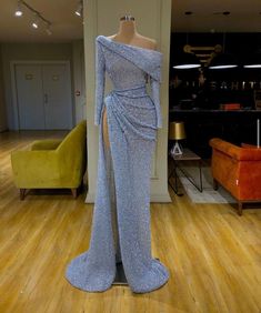 Females Outfits, Asymmetrical Prom Dress, Valdrin Sahiti, Emily Ratajkowski Style, Award Show Dresses, Luxury Baby, فستان سهرة, Elegant Dresses For Women, Gala Dresses