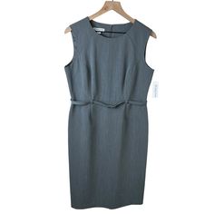 Pendleton Womens Gray Sleeveless Belted Sheath Dress 8 Nwt Back Zip Closure Removable Belt Lined Material- Polyester/Rayon/Spandex Color- Gray Pattern- Solid Measurements: Pit To Pit- 19" Shoulder To Hem- 39" Waist Across- 16" Please Use These Measurements On Something You Own To Compare Before Purchasing Thank You For Visiting My Closet Pendleton Dress, Grey Pattern, Sheath Dress, Gray Color, Midi Dress, Spandex, Womens Dresses, Grey, Pattern