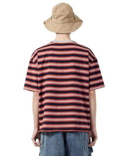 It is an oversized short sleeves t-shirt with stripe pattern. The neckline of the t-shirt has a bias tape inside to prevent it from stretching out easily.- Oversized fit- Multi-colored stripe pattern- Ribbed neck- Colorblock point Summer Short Sleeve T-shirt With Striped Hem, Contrast Stripes T-shirt For Summer Streetwear, Casual Short Sleeve T-shirt With Vertical Stripes, Summer T-shirt With Striped Hem And Short Sleeves, Casual Short Sleeve T-shirt With Striped Collar, Relaxed Fit Short Sleeve Tops With Horizontal Stripes, Casual Red T-shirt With Contrast Stripes, Relaxed Fit Striped Hem T-shirt For Summer, Casual Short Sleeve Tops With Horizontal Stripes