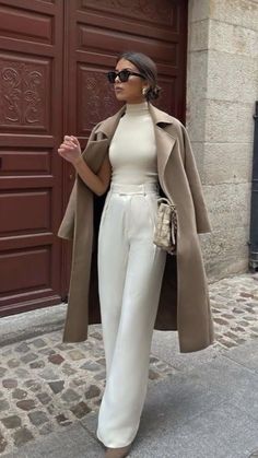 outfits, outfit ideas, outfit aesthetic, outfit inspiration, fashion, style goals, quiet luxury, old money Corporate Baddie, Healthy Teas, Winter Fashion Outfits Casual, Chique Outfits, Outfit Chic, Classy Work Outfits, Stylish Work Outfits, Looks Chic, Celebrity Outfits