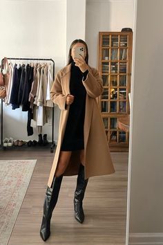 Tan Ankle Boots Outfit, Wrap Coat Outfit, Cold Winter Outfits Aesthetic, Cold Winter Outfits, Coat Outfit Ideas, Boots Outfit Ideas, Knee High Boots Outfit