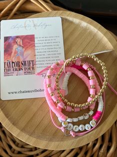 Fun friendship bracelets inspired by Eras tour for Swiftie fans. Comes with card with Taylor quote. Friendship Bracelets Eras Tour, Pink Friendship Bracelet, Bracelets Eras Tour, Cow Slippers, Bracelet Inspired, Tour Outfits, Eras Tour, Friendship Bracelets, Mood Board