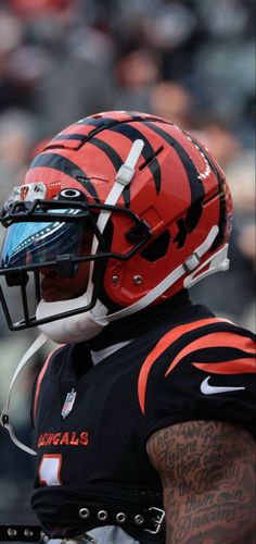 Jamar Chase Aesthetic, Nfl Wallpaper 4k Ultra Hd, Bengals Football Wallpaper, Ja’marr Chase Wallpaper, Nfl Wallpaper 4k, Jamar Chase Wallpaper, Joe Burrow And Jamar Chase, Bengals Aesthetic, Nfl Wallpaper Iphone