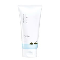 Round lab- 1025 dokdo cleanser   use code 7W4RVH on yesstyle for $ off Dokdo Cleanser, Korean Face Wash, Korean Facial, Sleeping Pack, Lip Scrubs, Cleansing Routine, Overnight Mask, Mascara Facial, Etude House