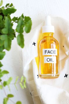 Homemade DIY Face Oil Turmeric Oil For Face, Face Oil Diy, Carrot Seed Oil, Homemade Diy, Diy Skincare