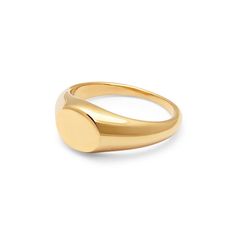 Your new everyday favorite, the mini signet ring in gold will add the final touch to all your looks. Simple and sophisticated, this ring can be worn day and night, solo or layered! Stainless steel ring with gold plating. Preserve the elegance of your jewelry by avoiding direct contact with perfumes, body lotions, hairspray, and other chemicals. Always remove your jewelry before going to bed, bathing, showering, swimming, or engaging in physical activities like cleaning or gardening. Protect your pieces from extreme temperatures and humidity, and ensure they are not exposed to direct sunlight. After each use, clean your jewelry with a soft cloth and store it in an airtight jewelry box to maintain its luster and quality. September Birthstone Jewelry, Skyfall, Stainless Steel Ring, Jewelry Ring Box, Pearl Jewellery Earrings, Jewelry Outfit, Men's Jewelry Rings, Mens Gold, Evil Eye Jewelry