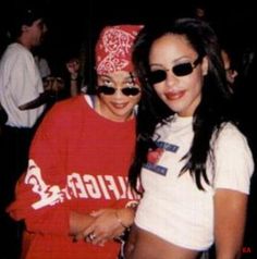 R And B Aesthetic, B Aesthetic, Aaliyah And Tupac, R&b Aesthetic, Aaliyah Pictures, Aaliyah Style, Aaliyah Haughton, Bob Braids, Female Rappers