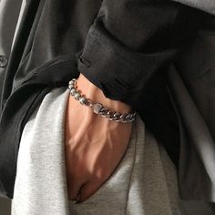 Type: AccessoriesMaterial: Titanium steel Fashion Terms, Tough Girl, Ball Bracelet, Chain Bracelets, Aesthetic Grunge, Metal Chain, Diamond Bracelet, Korean Fashion, Stitching